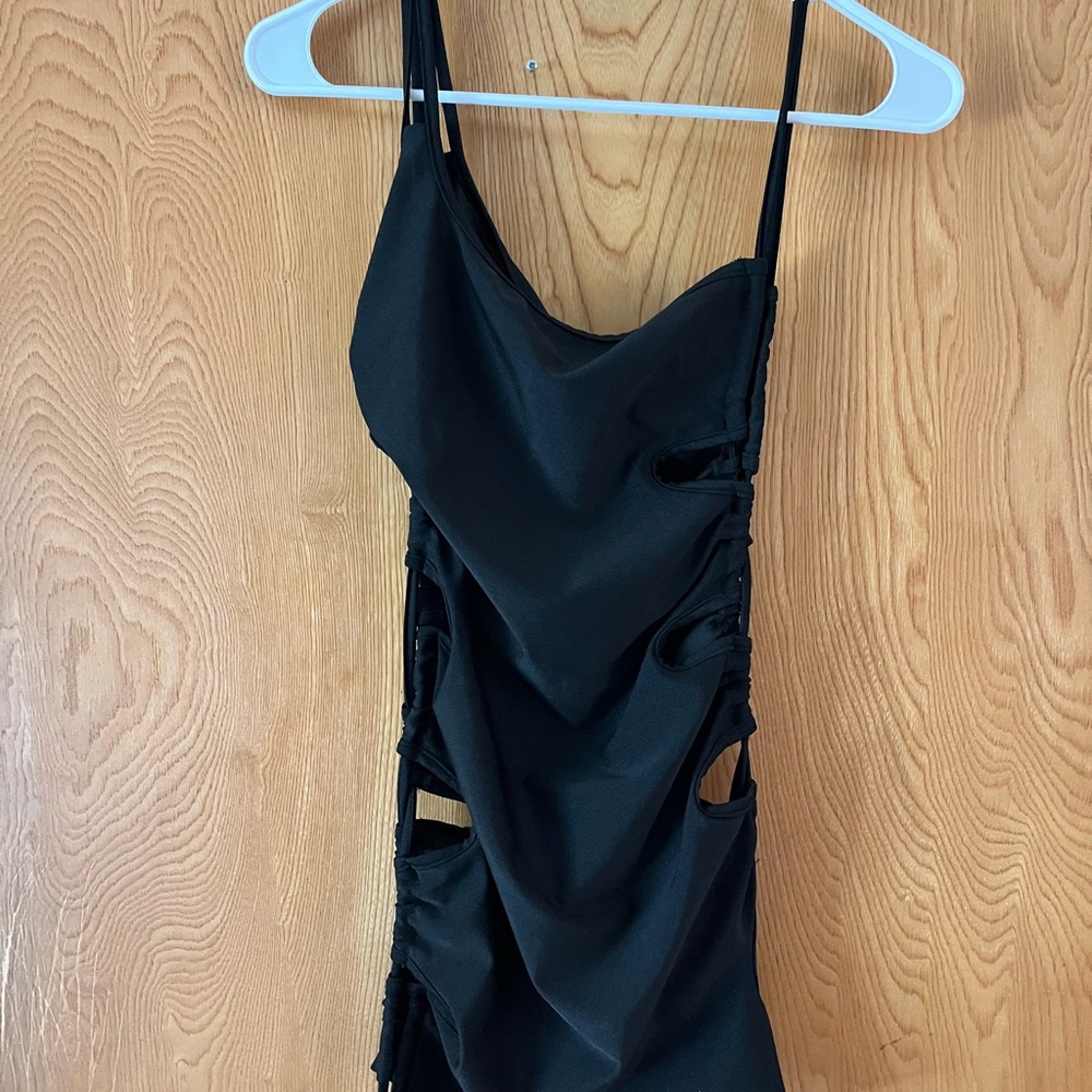 Side cut out dress